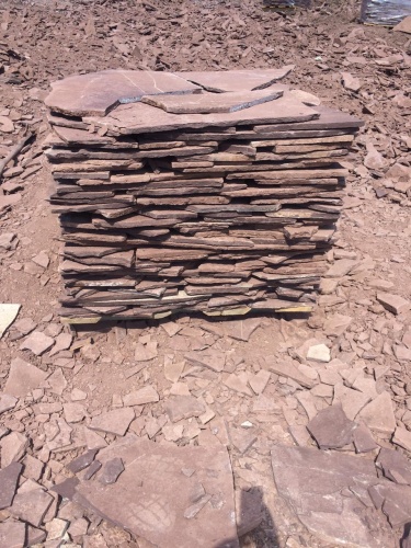 Плитняк лемезит бордовый для цоколя 1,5-2 см купить в Ступино