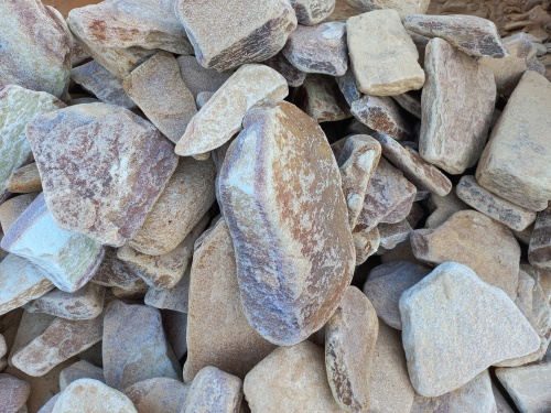 Златолит жёлтый, жёлто-зелёный глыбки и валуны для ланшафтного дизайна купить в Ступино