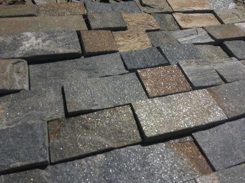 Плитка пилёная златолит Уральский для цоколя, отмостки купить в Ступино