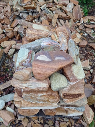 Златолит жёлтый, жёлто-зелёный глыбки и валуны для ланшафтного дизайна купить в Ступино