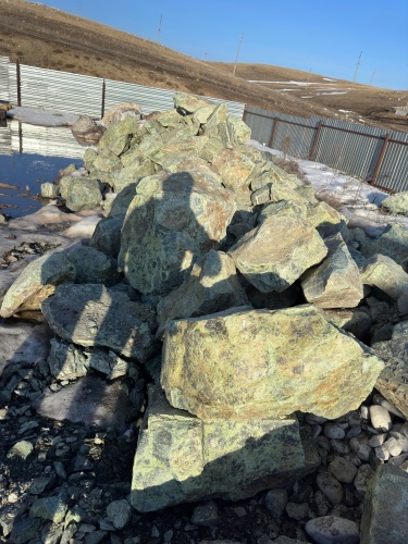 Камни для ландшафтного дизайна зелёные 10-60 килограмм купить в Ступино