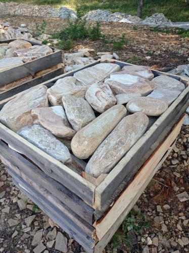 Златолит жёлтый, жёлто-зелёный глыбки и валуны для ланшафтного дизайна купить в Ступино