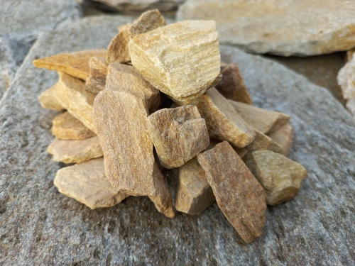 Златолит жёлтый декоративная каменная крошка купить в Ступино