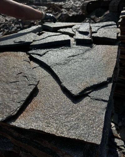 Плитняк златолит серебристый для фасада купить в Ступино