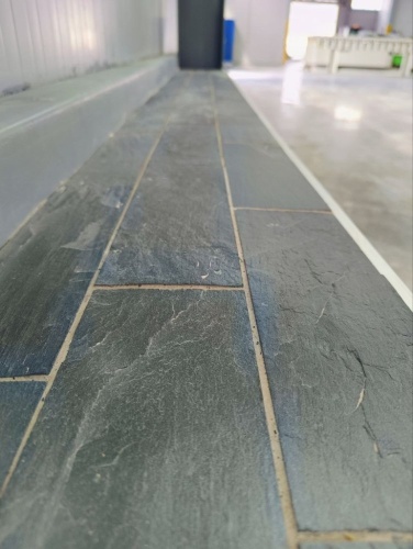 Плитка чёрная из натурального камня фасадная 30 см * 5 см, толщина 7 мм -30 мм купить в Ступино